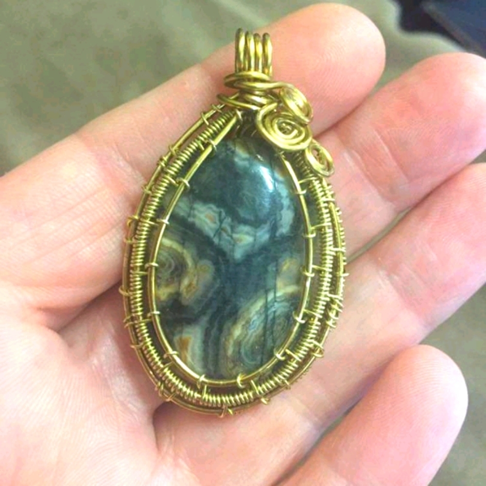 🇨🇦Beautiful Indian Agate Pendant
